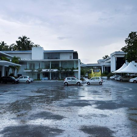 Treebo Trend Al Saj Convention Centre Kazhakuttam Luaran gambar