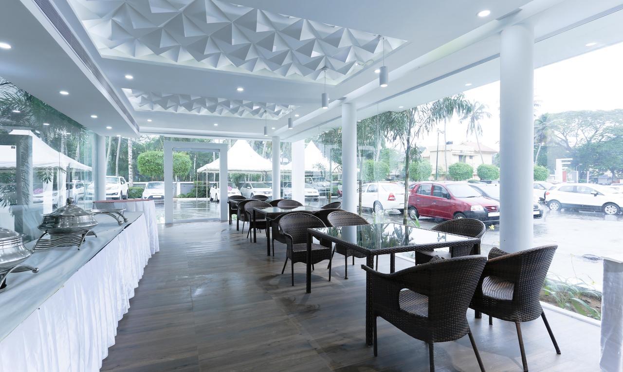Treebo Trend Al Saj Convention Centre Kazhakuttam Luaran gambar