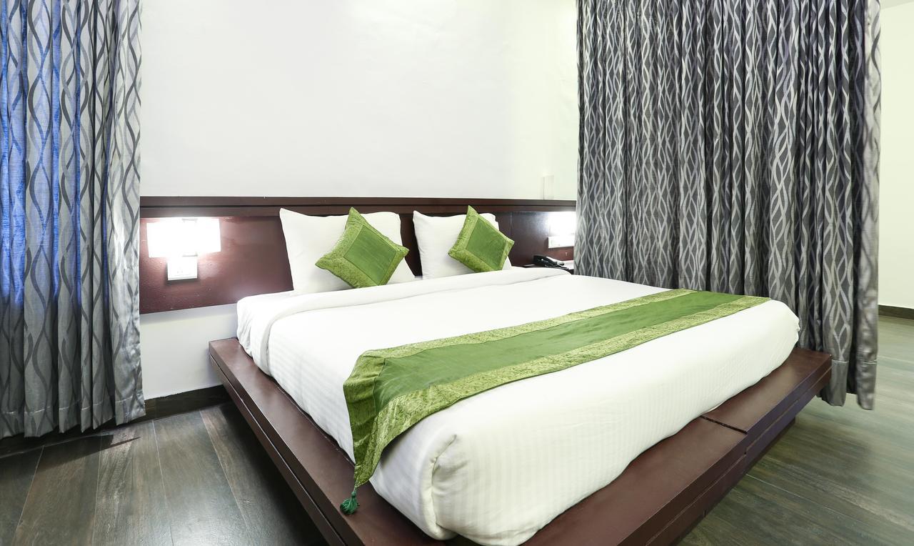 Treebo Trend Al Saj Convention Centre Kazhakuttam Luaran gambar